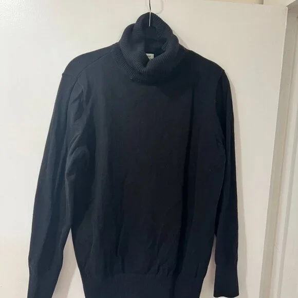 🧥 L.L. Bean Classic Black Turtleneck Sweater 🖤 Size L - Picture 2 of 6